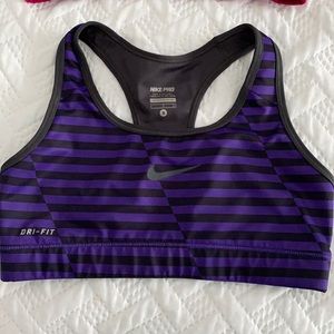 Nike sports bra purple small new